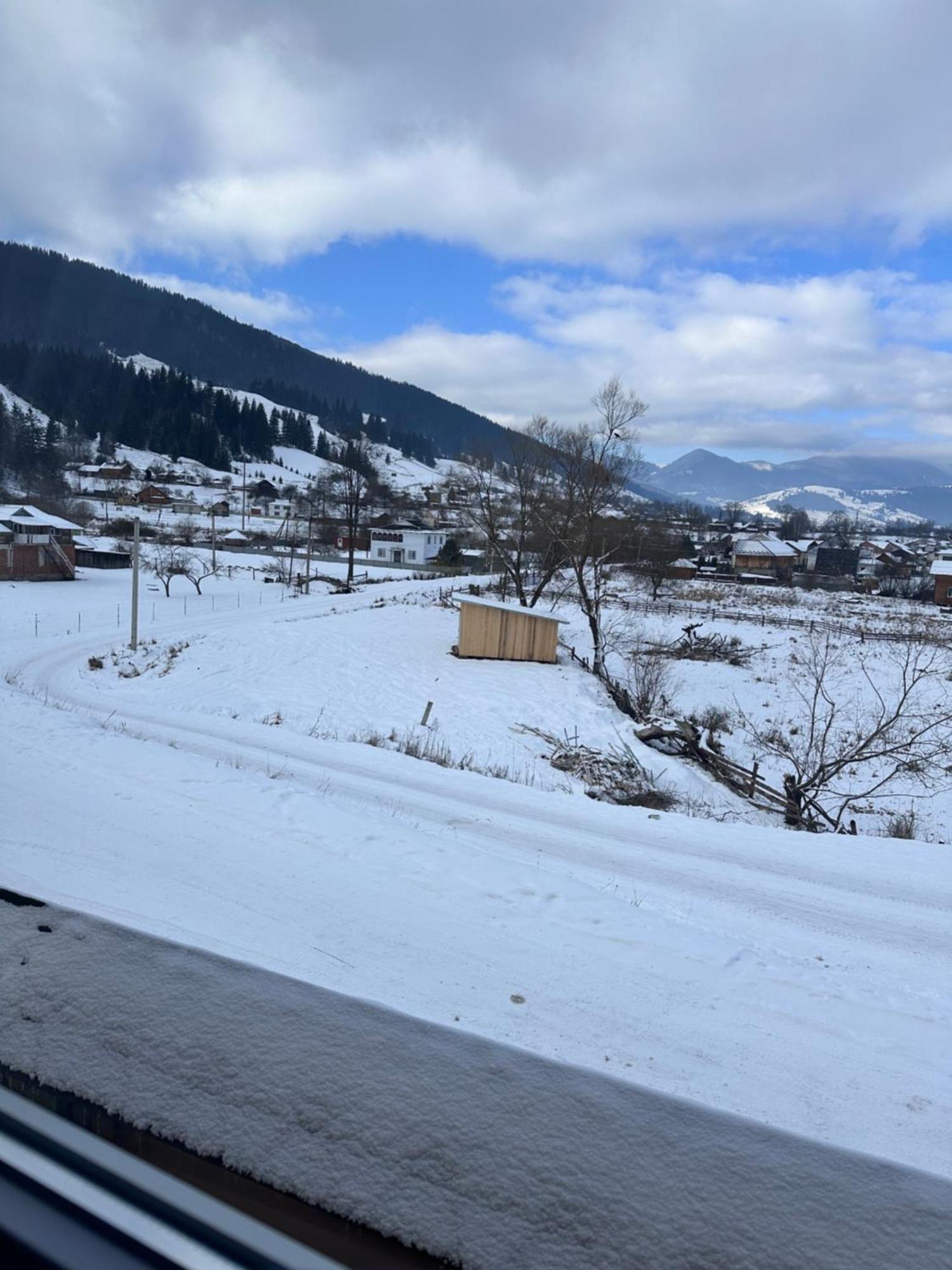 Садиба Дерев*Яна Хата Verkhovyna Exterior foto